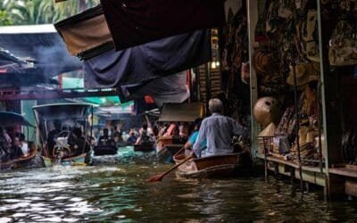 Experience Thailand’s Floating Markets: A Unique Cultural Experience